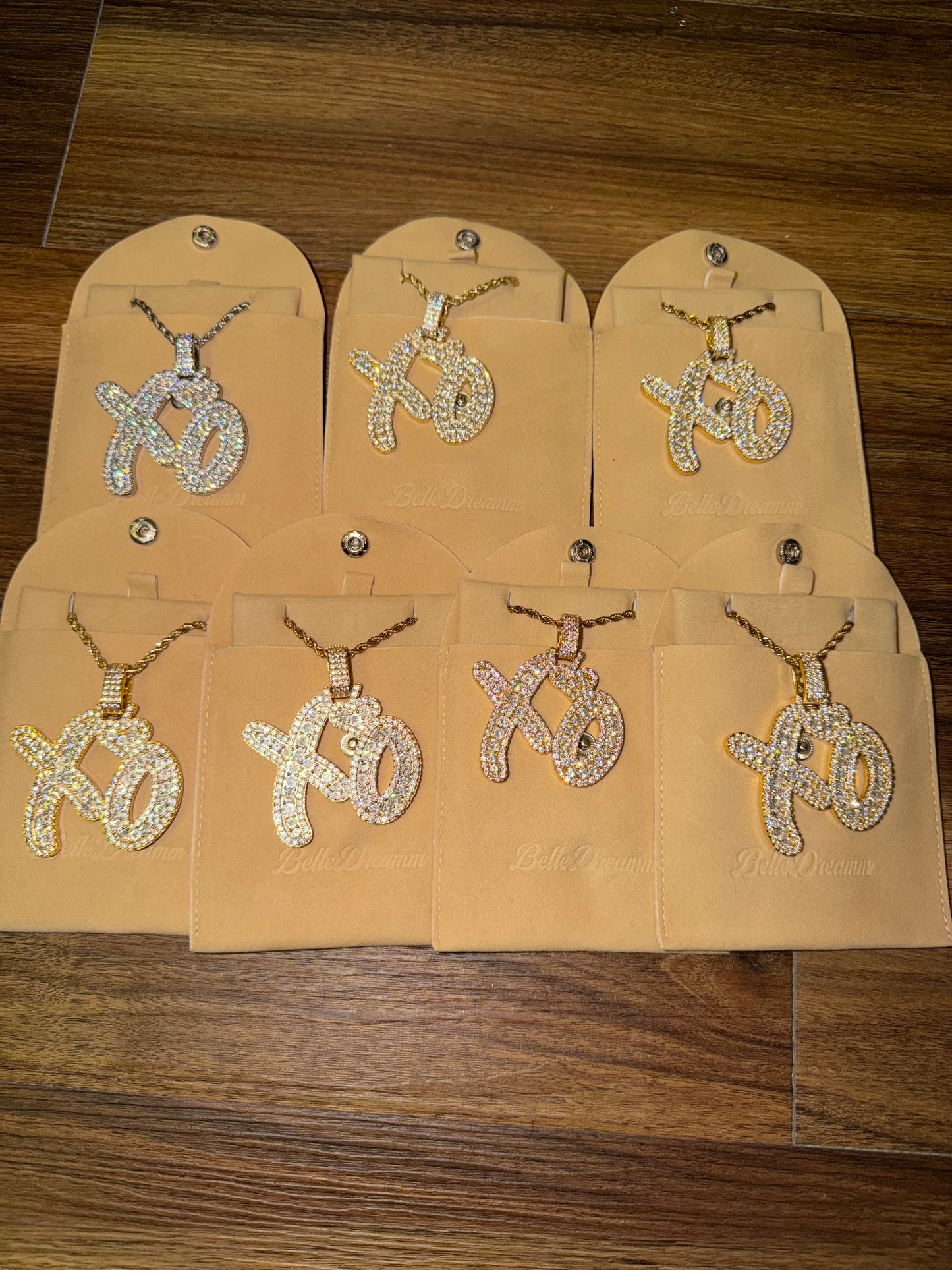 Chic XO Necklace